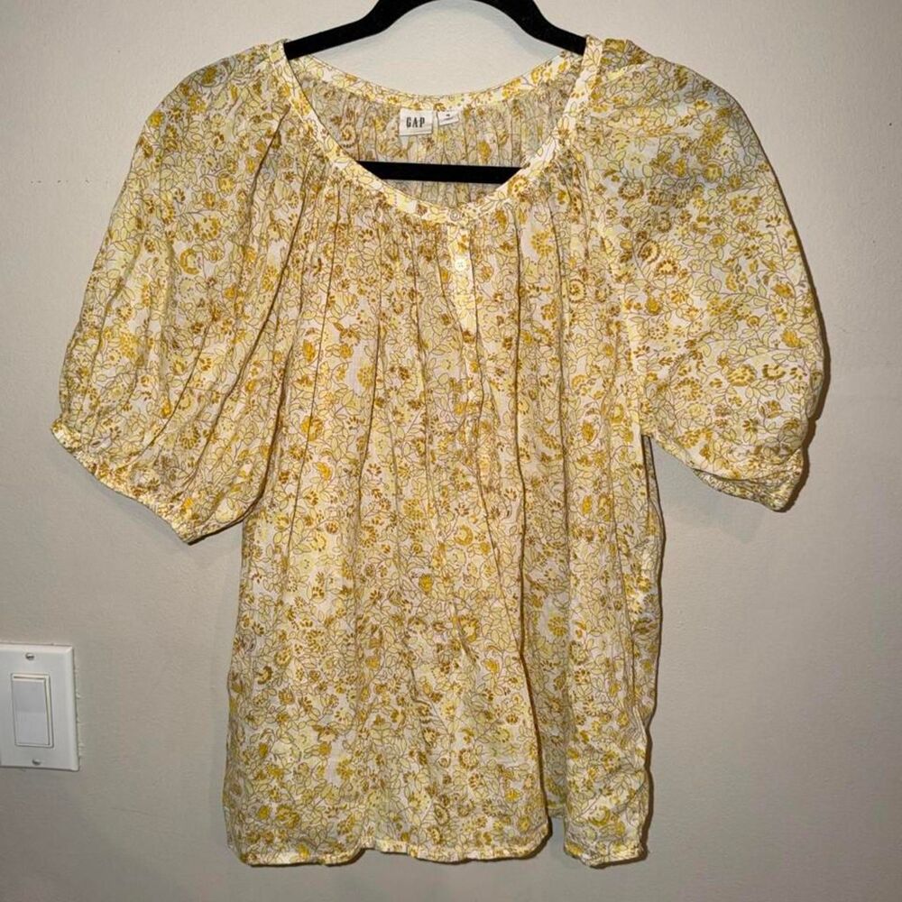 Gap Women's Yellow and Cream Blouse